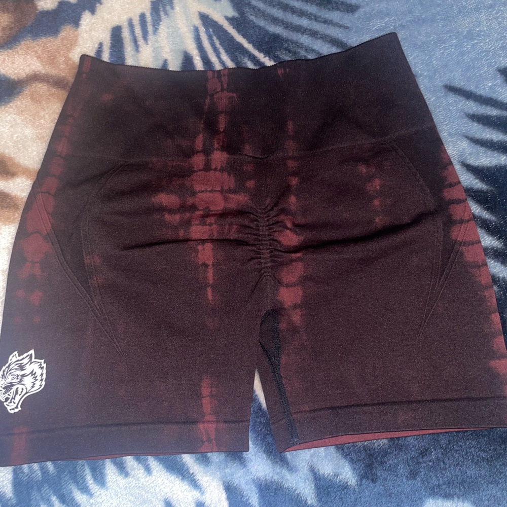 DUAL EVERSON SEAMLESS "HUXLEY" SHORTS IN OXBLOOD SERPENT